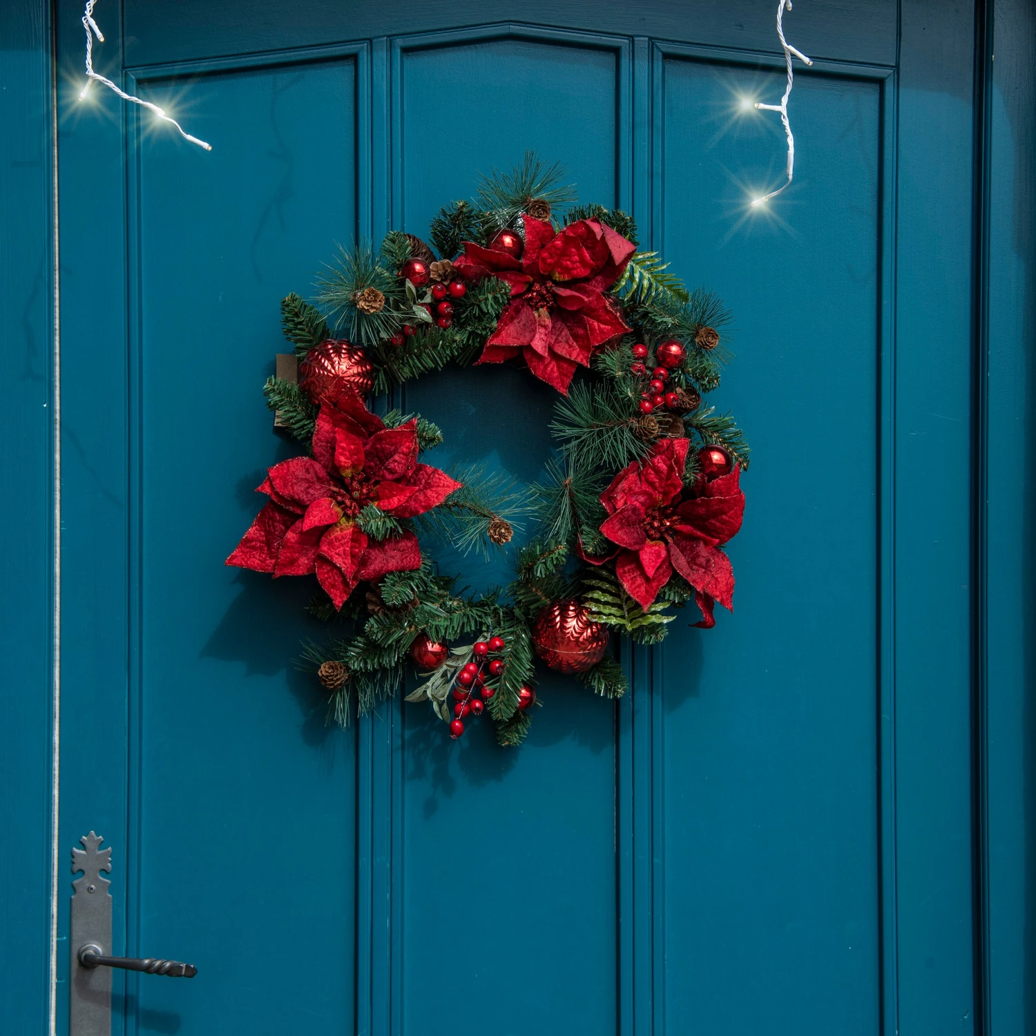 Brand new ๐ฅฐ Premier 50cm Red Luxury Poinsettia ๐ Christmas Door Wreath โ๏ธ 4 Brand new ๐ฅฐ Premier 50cm Red Luxury Poinsettia ๐ Christmas Door Wreath โ๏ธ - Image 2