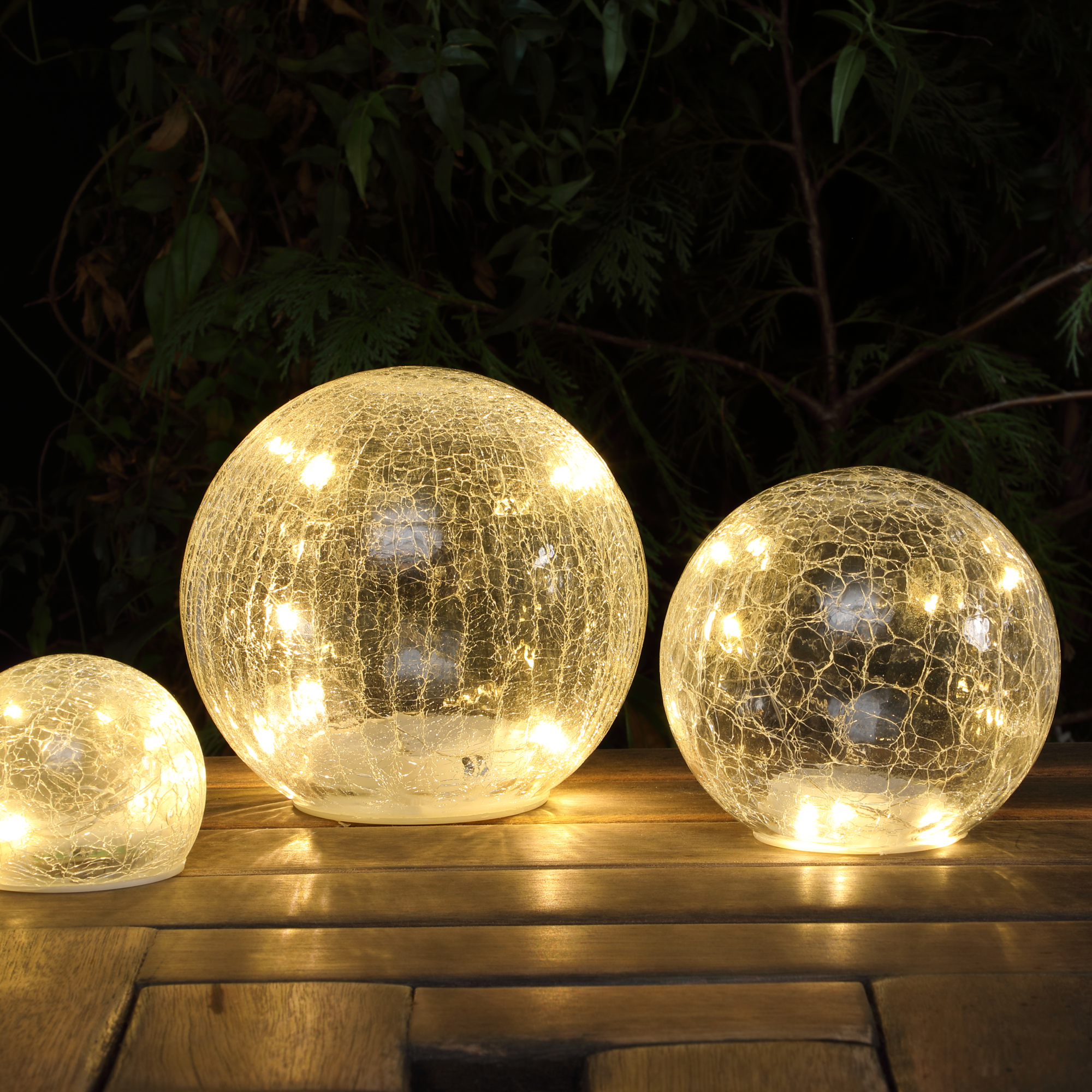 Set of 3 Pre Lit Glass Crackle Ball ~ Warm White & Ice White Switchable LEDs New ???? Noma Set Of 3 Pre Lit Glass Crackle Ball ~ Warm White & Ice White Switchable LEDs ???? -Konstsmide Shop 3721017 2 highres 900717