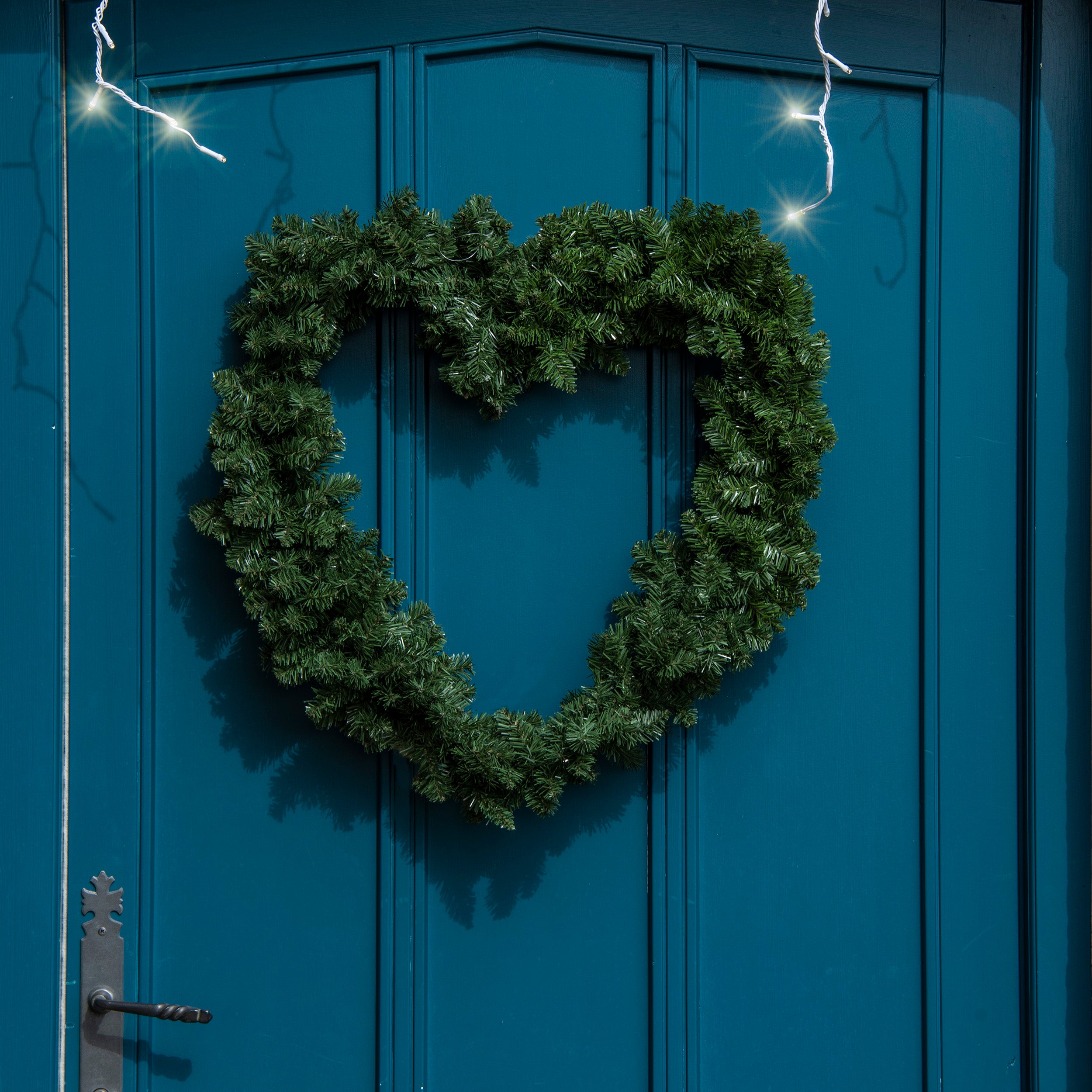 Fir Heart Garland Christmas Wreath Budget ???? Everlands Fir Heart Garland ???? Christmas Wreath ???? -Konstsmide Shop 789164WreathInsitu 2