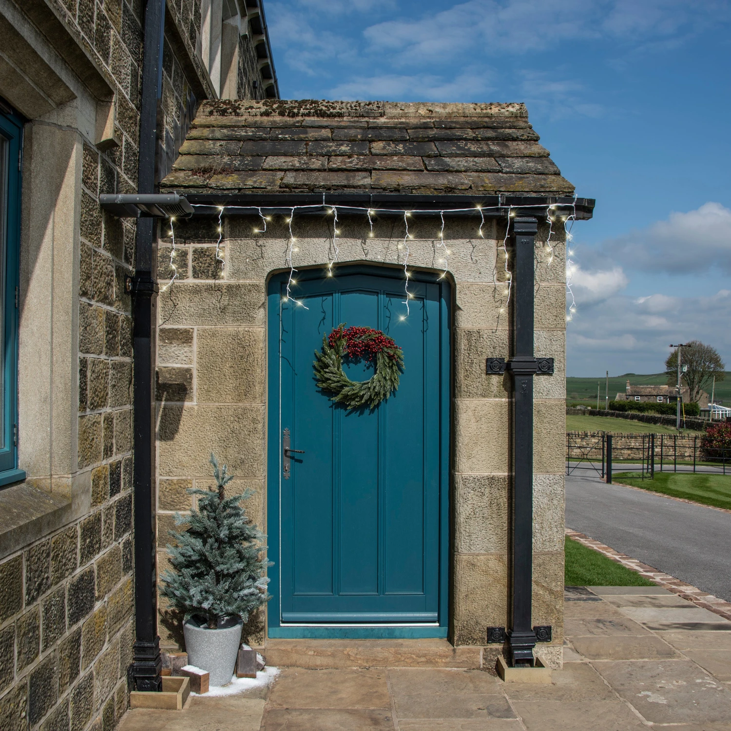 Best Sale โ๏ธ Kaemingk 60cm Luxury Wreath With Frosted Berry Decorations ๐ 4 Best Sale โ๏ธ Kaemingk 60cm Luxury Wreath With Frosted Berry Decorations ๐ - Image 2