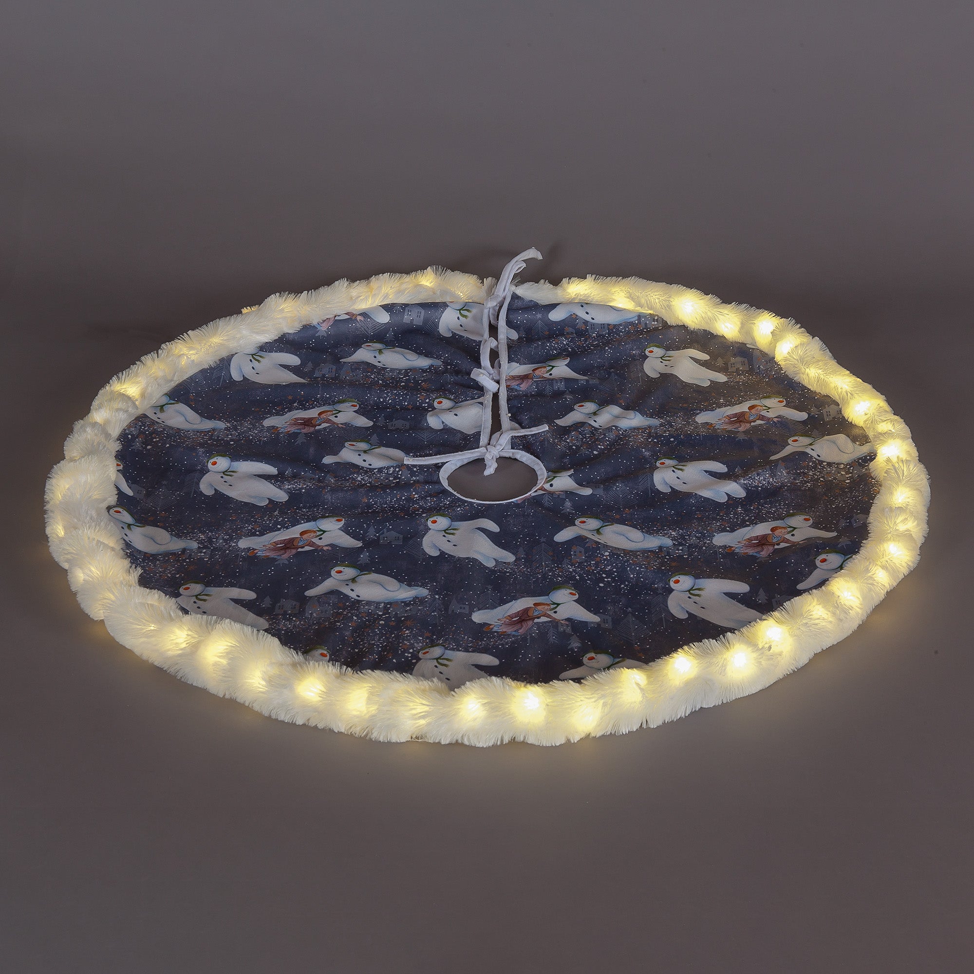 The Snowman & James LED Lit Christmas Tree Skirt Best Pirce ???? Snowtime The Snowman & James LED Lit ❄ Christmas Tree ???? Skirt ❤️ -Konstsmide Shop CN02281